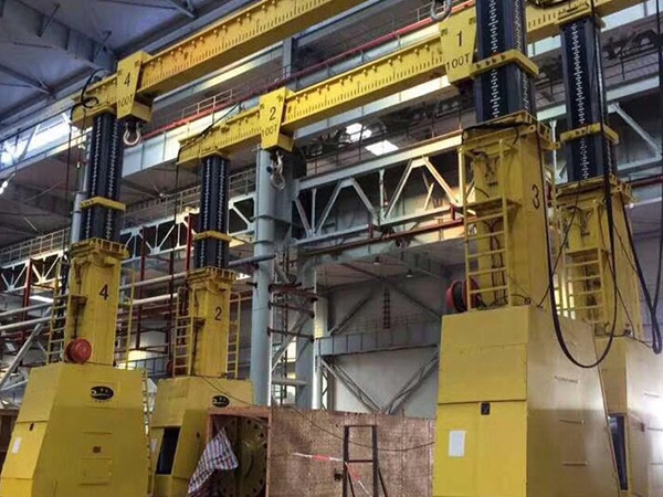 傳統(tǒng)設備卸車、拆箱作業(yè)